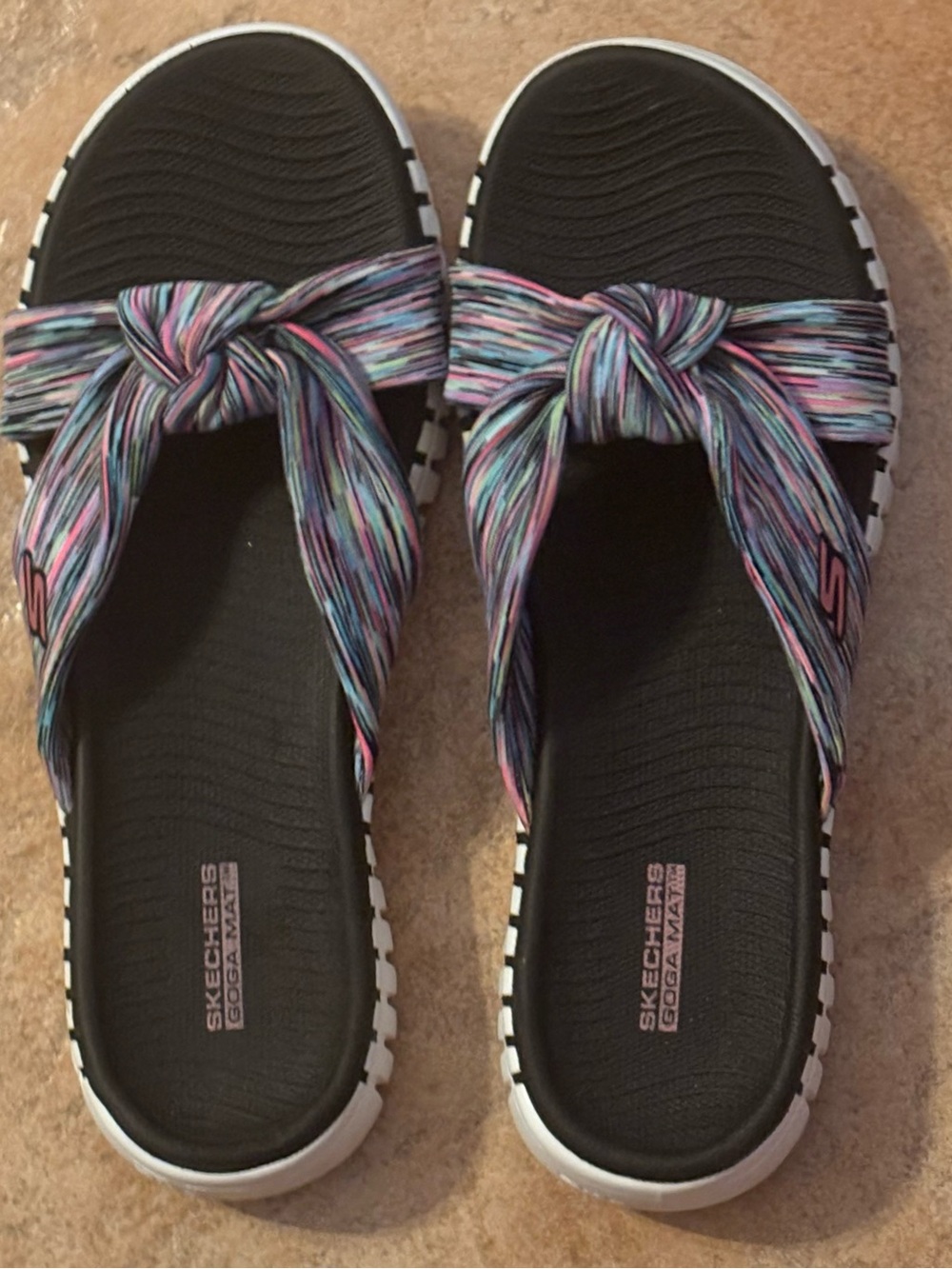 Skechers Goga Mat Sandals/ Slides Size 9 NWOT - Picture 7 of 8